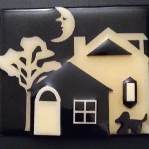 House of Lucinda brooch.